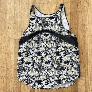 Lululemon size 4 floral workout top